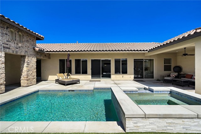 80241 Champions Way, La Quinta CA: https://media.crmls.org/medias/4df81a89-ef77-4103-a547-23efb2ff73e0.jpg