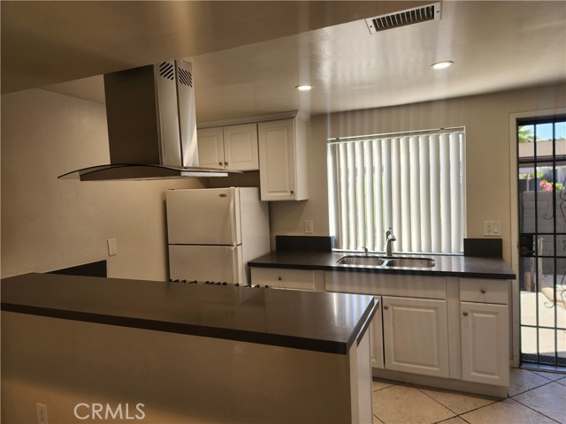 Detail Gallery Image 5 of 6 For 2286 N Indian Canyon Dr #F,  Palm Springs,  CA 92262 - 2 Beds | 1/1 Baths