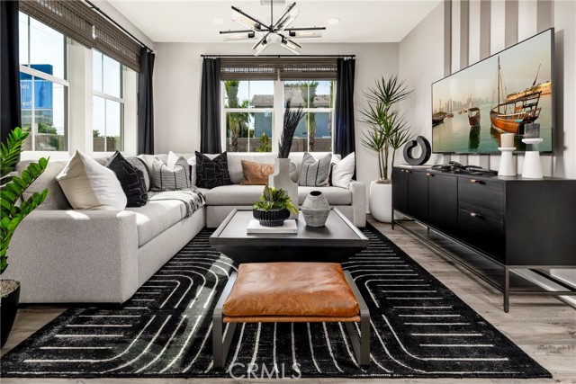 Detail Gallery Image 3 of 10 For 11733 Florence Ave, Santa Fe Springs,  CA 90670 - 4 Beds | 3 Baths