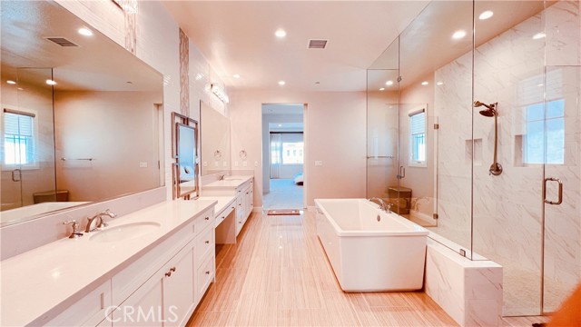 4df9e665 D3bf 4d04 99bd 773a4a45457d