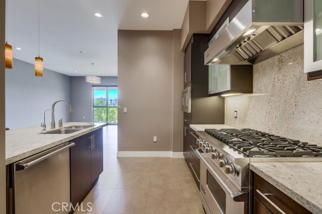 Detail Gallery Image 16 of 75 For 402 Rockefeller #410,  Irvine,  CA 92612 - 2 Beds | 2/1 Baths