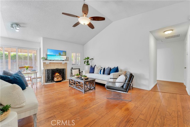 Detail Gallery Image 9 of 22 For 4487 Cedar Branch Ct, Moorpark,  CA 93021 - 3 Beds | 2 Baths