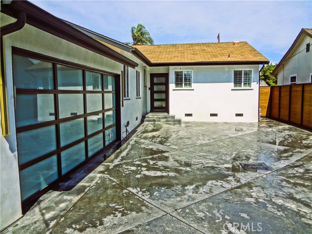 Detail Gallery Image 19 of 22 For 22135 Vanowen St, Canoga Park,  CA 91303 - 3 Beds | 2 Baths