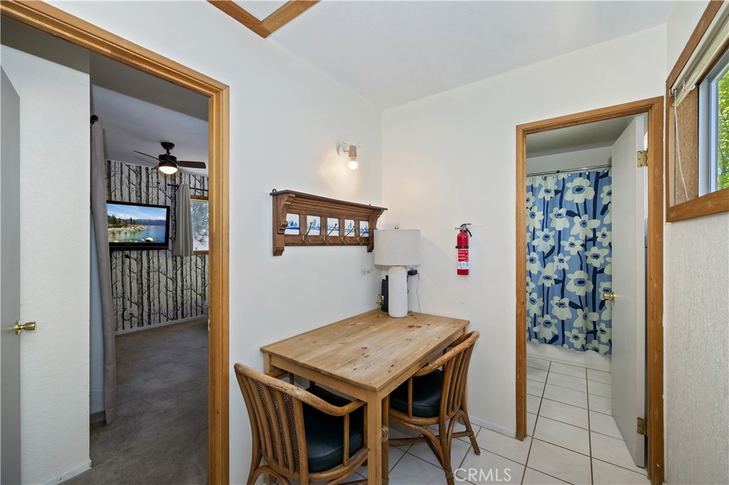 https://media.crmls.org/medias/4dfab9d7-5640-4eb3-aa32-0f4d9ffd6cb4.jpg?preset=X-Large