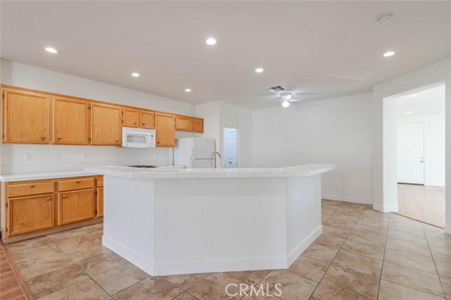 Detail Gallery Image 18 of 43 For 5059 Keston Dr, Palmdale,  CA 93552 - 5 Beds | 2 Baths