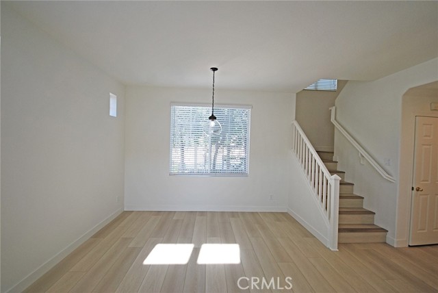 Detail Gallery Image 7 of 23 For 27153 Manor Cir, Valencia,  CA 91354 - 3 Beds | 2/1 Baths