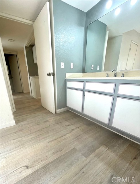 20155 Keswick Street, Winnetka CA: https://media.crmls.org/medias/4dfb36db-c5f2-4528-beba-abb0fa3b3e43.jpg