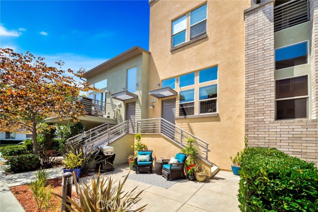 5325 Pacific Terrace, Hawthorne CA: https://media.crmls.org/medias/4dfb89ff-8da9-4f1f-8050-3c54a4f1b23b.jpg