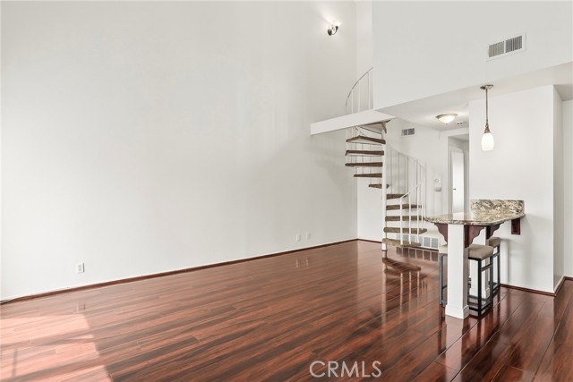 Detail Gallery Image 8 of 26 For 12330 Osborne St #86,  Pacoima,  CA 91331 - 1 Beds | 1 Baths