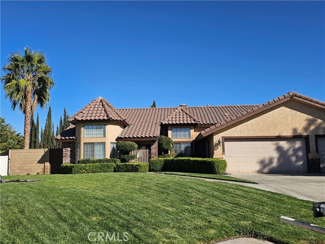 Detail Gallery Image 5 of 62 For 43450 Wendy Way, Lancaster,  CA 93536 - 4 Beds | 2/1 Baths