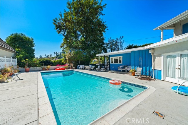 12852 Fairhaven, Santa Ana CA: https://media.crmls.org/medias/4dfbfeb1-0456-44a1-ae27-7deba04e7c1e.jpg