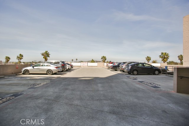 1750 E Ocean Boulevard, Long Beach CA: https://media.crmls.org/medias/4dfc29b2-2f2e-42ee-8f2c-a0b54762cf82.jpg