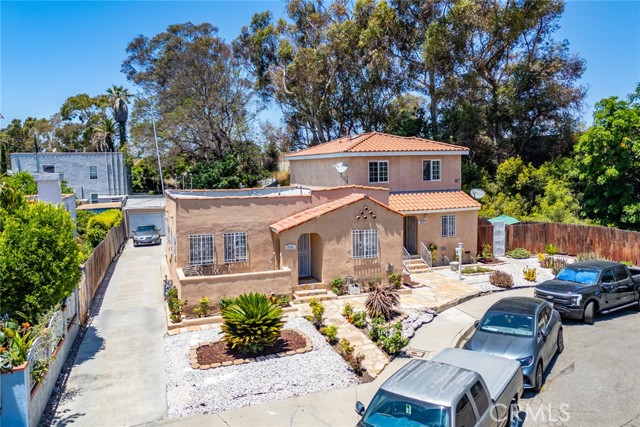2525 S Cochran Avenue, Los Angeles CA: https://media.crmls.org/medias/4dfce231-f044-45ad-b4d3-ca6da6113885.jpg