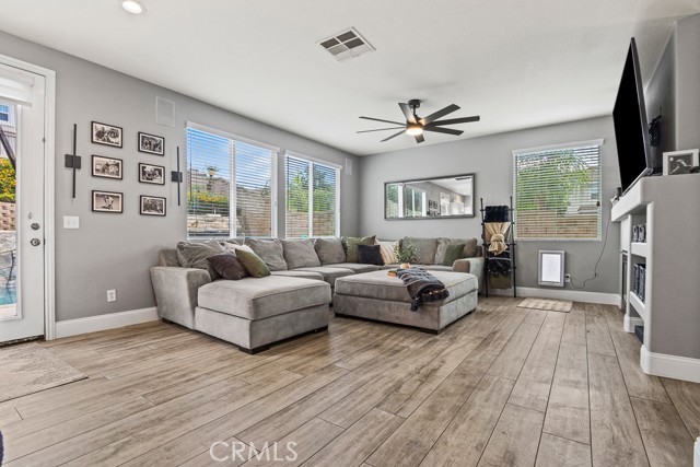 Detail Gallery Image 12 of 44 For 23632 Coast Live Oak, Murrieta,  CA 92562 - 6 Beds | 3 Baths