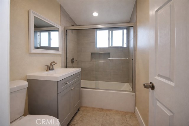 Image 20 of 44 For 13701 Lanning