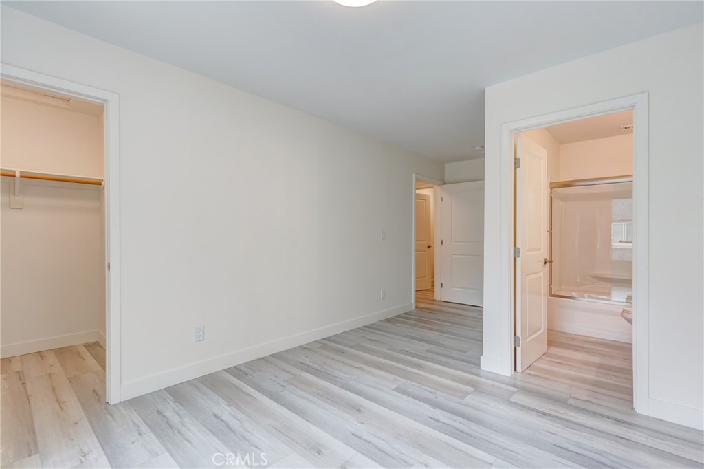 https://media.crmls.org/medias/4dfe3f8c-4c59-4662-8a42-ac7a6a489a06.jpg?preset=X-Large
