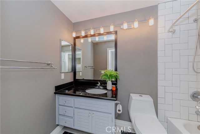 19 Las Cruces, Irvine CA: https://media.crmls.org/medias/4dfe6fb3-8d0a-4531-9a44-2ac23f7adbca.jpg