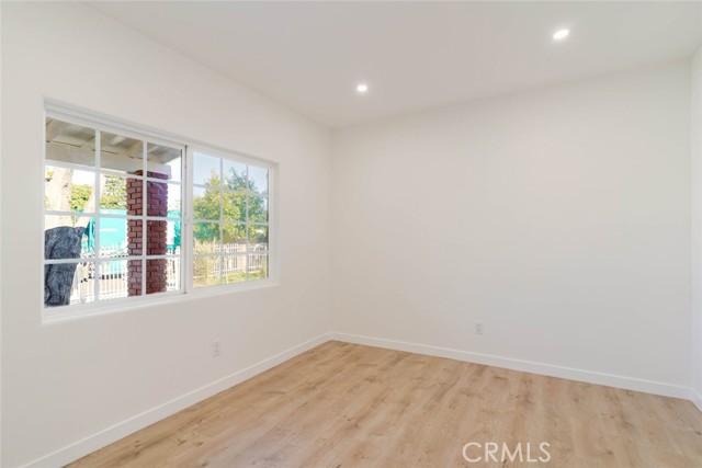 Detail Gallery Image 7 of 23 For 13716 Judd St, Pacoima,  CA 91331 - 2 Beds | 1 Baths