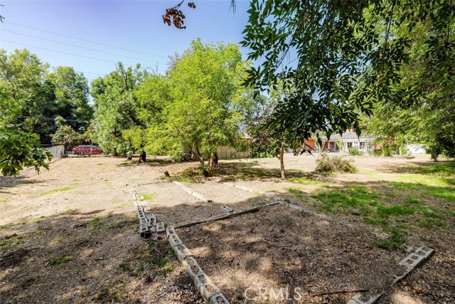 5800 Winnetka Avenue, Woodland Hills CA: https://media.crmls.org/medias/4e004368-ac55-4f2e-ae80-124ecd157c1e.jpg