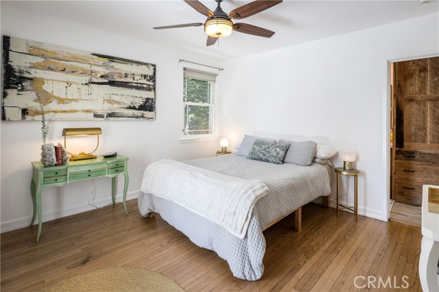 Detail Gallery Image 16 of 40 For 2317 Walgrove, Los Angeles,  CA 90066 - 4 Beds | 3 Baths