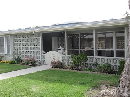 Detail Gallery Image 1 of 1 For 1670 Interlachen Rd 43b,  Seal Beach,  CA 90740 - 2 Beds | 1 Baths