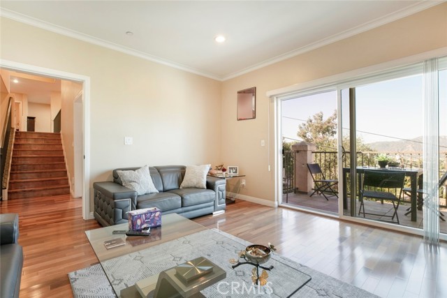 Detail Gallery Image 11 of 51 For 1301 Corona Dr, Glendale,  CA 91205 - 3 Beds | 5 Baths