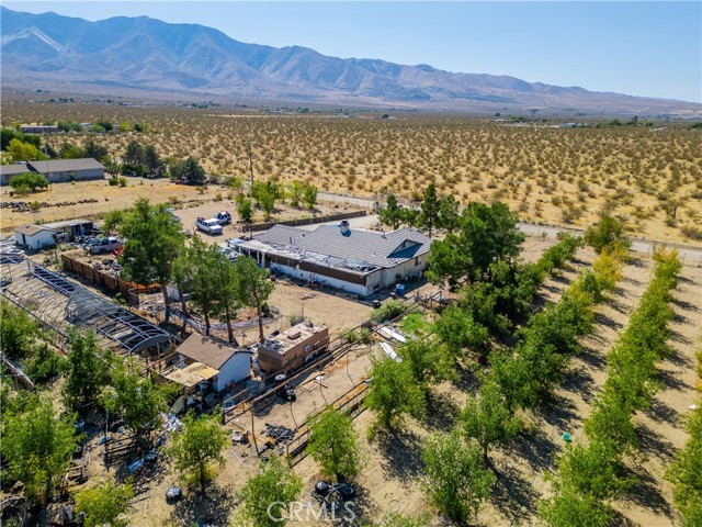 Detail Gallery Image 10 of 14 For 9425 Banta Rd, Lucerne Valley,  CA 92356 - 4 Beds | 2 Baths