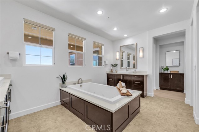 Detail Gallery Image 33 of 75 For 520 N Bardsdale Pl, Brea,  CA 92821 - 5 Beds | 5/1 Baths