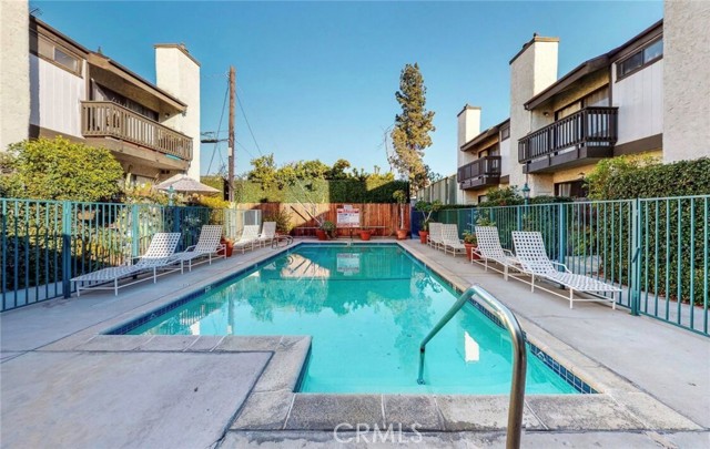 Detail Gallery Image 19 of 26 For 4218 Troost #15,  Studio City,  CA 91604 - 3 Beds | 3 Baths