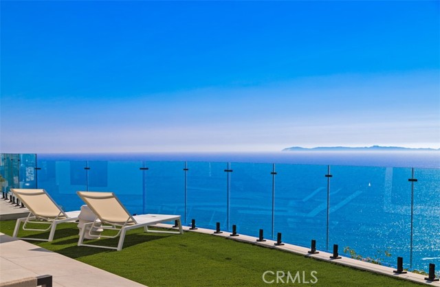 31 N Vista De Catalina, Laguna Beach CA: https://media.crmls.org/medias/4e034488-3923-45b6-9299-38831d06899e.jpg
