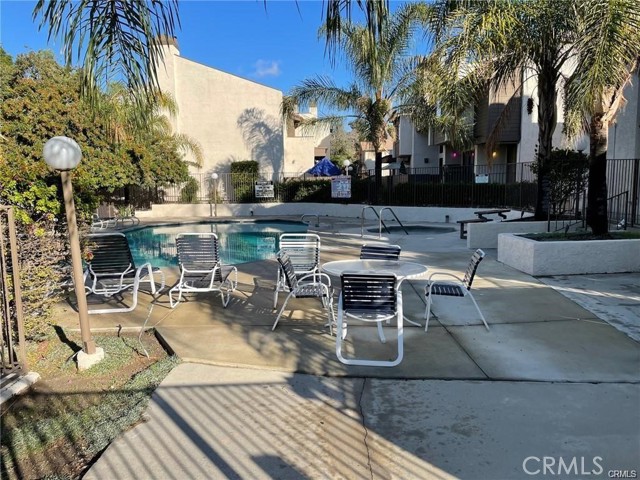 Detail Gallery Image 20 of 20 For 10001 Topanga Canyon Blvd #17,  Chatsworth,  CA 91311 - 3 Beds | 2/1 Baths