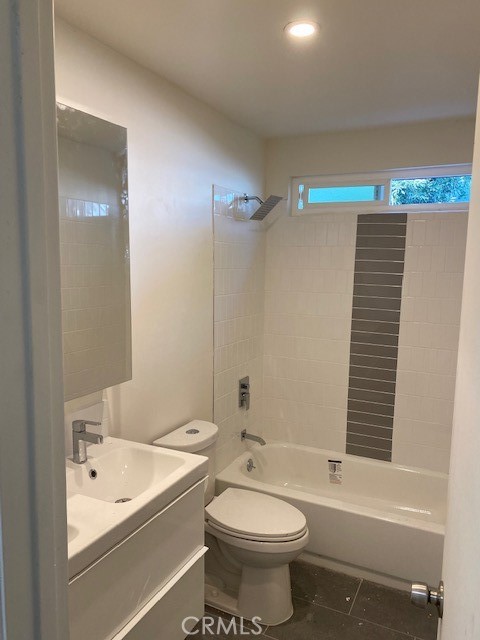 3169 Quartz Lane, Fullerton CA: https://media.crmls.org/medias/4e03fb35-8ae5-4b9e-80dc-e7322043c429.jpg