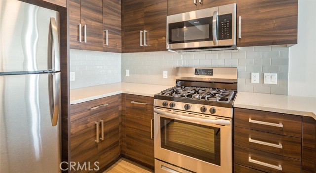 Detail Gallery Image 10 of 75 For 150 Van Ness Ave #0202,  San Francisco,  CA 94102 - 2 Beds | 2 Baths