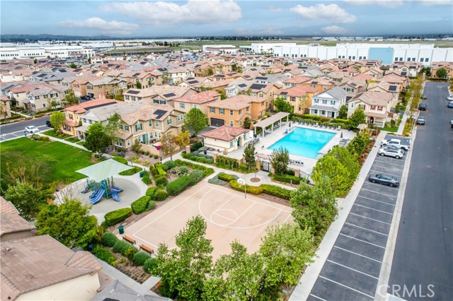 Detail Gallery Image 3 of 4 For 7599 Botany, Chino,  CA 91708 - 4 Beds | 3 Baths