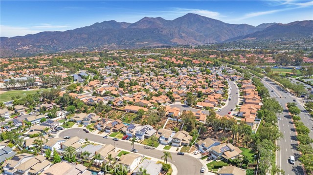 15 Calle Albarda, Rancho Santa Margarita CA: https://media.crmls.org/medias/4e04e56c-d5dd-43c2-b6f9-39968ee2c394.jpg