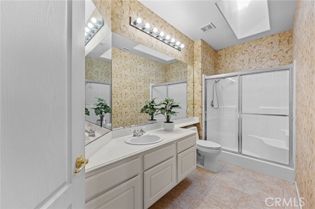 24217 Corte Cordoba, Murrieta CA: https://media.crmls.org/medias/4e04f6d7-7c52-46f2-8634-f80a516cde81.jpg