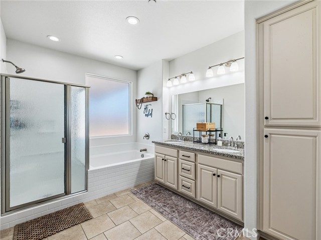 Detail Gallery Image 22 of 50 For 16917 Mora Ct, Hesperia,  CA 92345 - 4 Beds | 3/1 Baths
