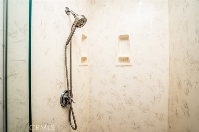 Detail Gallery Image 20 of 29 For 16422 Lakemont Ln, Huntington Beach,  CA 92647 - 4 Beds | 2 Baths