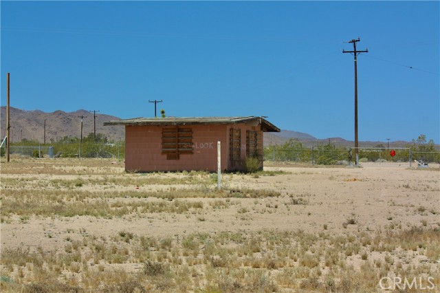 Image 3 for 57025 Encantado Rd, Landers, CA 92285