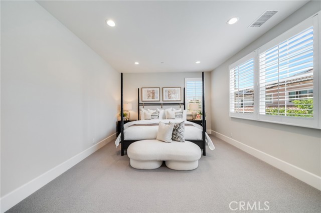 126 Paxton, Irvine CA: https://media.crmls.org/medias/4e068111-a9bb-4430-be21-4b1b15209fcc.jpg