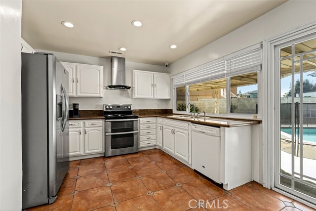 Detail Gallery Image 14 of 31 For 238 Tanforan, Diamond Bar,  CA 91765 - 4 Beds | 2 Baths