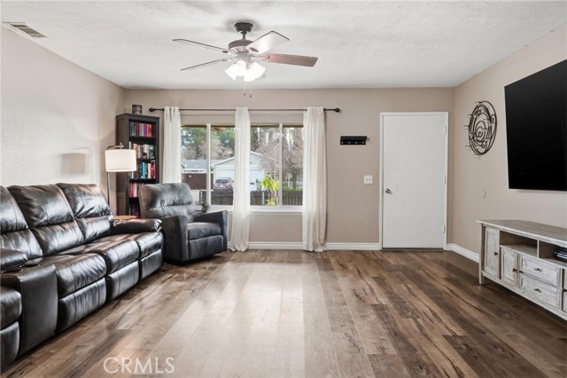 Detail Gallery Image 14 of 36 For 281 Eastwood, Hemet,  CA 92544 - 4 Beds | 2 Baths