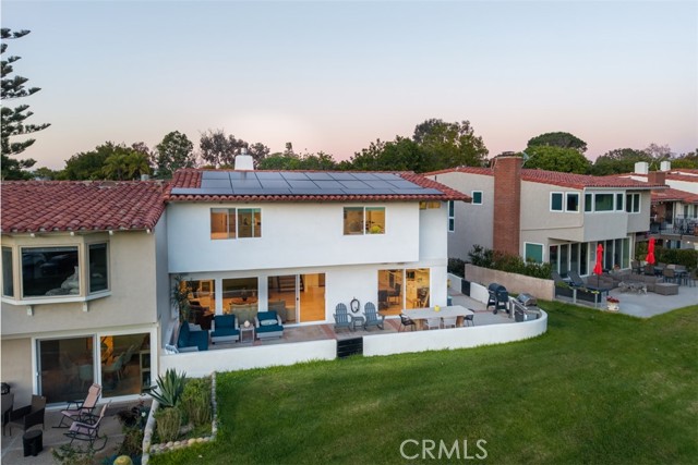 Detail Gallery Image 24 of 27 For 2111 Vista Entrada, Newport Beach,  CA 92660 - 3 Beds | 2/1 Baths