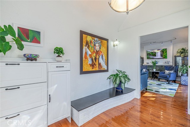 Detail Gallery Image 17 of 53 For 14156 Califa, Sherman Oaks,  CA 91401 - 3 Beds | 2 Baths