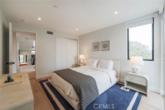 Detail Gallery Image 23 of 37 For 468 30th St, Manhattan Beach,  CA 90266 - 5 Beds | 5/1 Baths