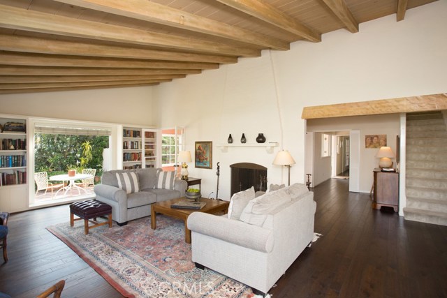 Detail Gallery Image 7 of 17 For 61 Beacon Bay, Newport Beach,  CA 92660 - 4 Beds | 2 Baths