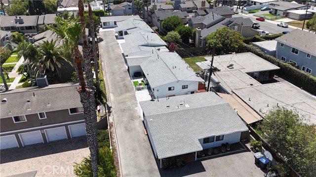 Image 4 of 16 For 2422 Santa Ana Avenue