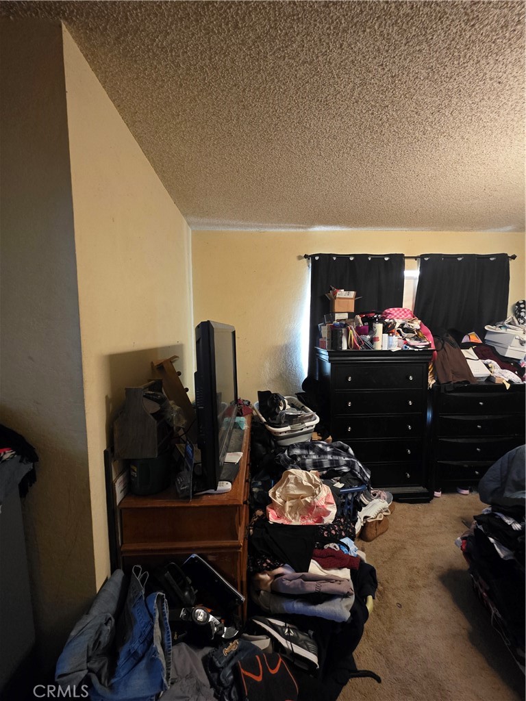 https://media.crmls.org/medias/4e0a9464-968b-4549-8c02-fe8750746e6b.jpg?preset=X-Large