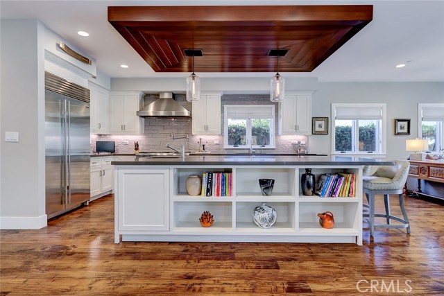 1833 8th Street, Manhattan Beach CA: https://media.crmls.org/medias/4e0a9c4b-bdb0-4b9a-9bfb-0dffdc9a8880.jpg