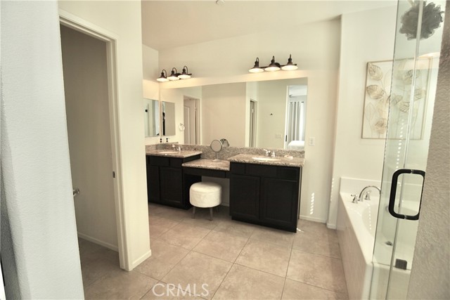 Detail Gallery Image 12 of 30 For 31811 Reinhardt Ct, Menifee,  CA 92584 - 4 Beds | 3 Baths